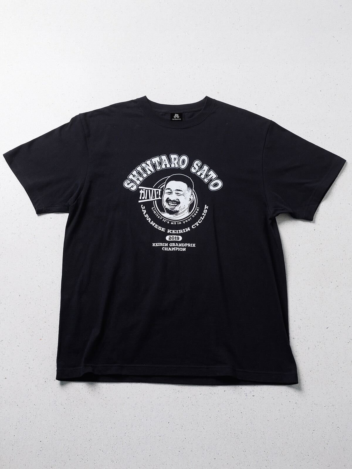 佐藤慎太郎選手サイン入りTシャツ（ブラック）_XLサイズ